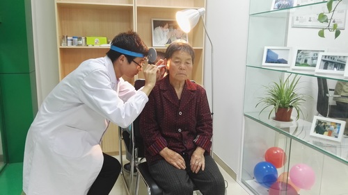 西安市“全国助残日”助听器捐赠活动