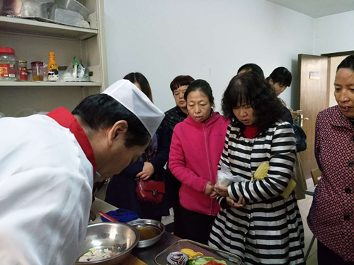 未央区残联在草滩街道举办残疾人烹饪小吃技能培训班