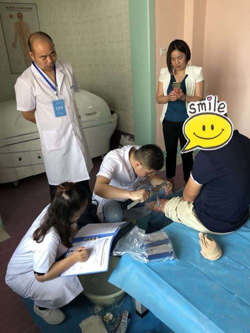 ​西安市残疾人康复中心赴未央区开展假肢取型工作