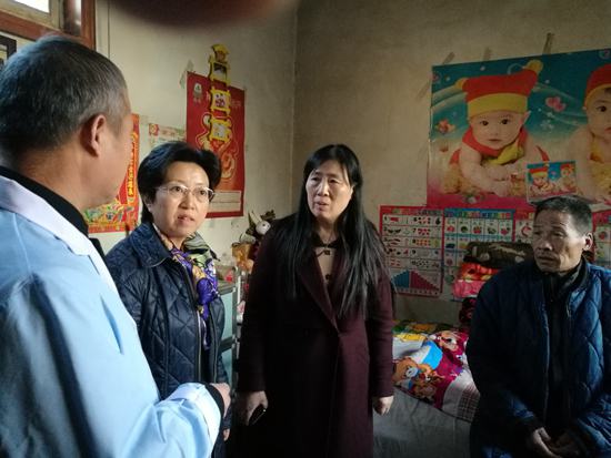 中残联康复一处处长周红玲调研我市残疾家庭医生签约服务工作