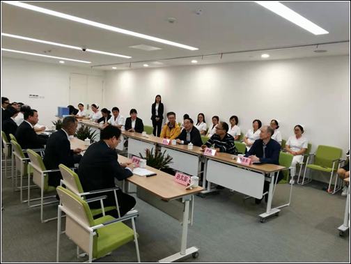 西安市残联理事长安文中到国际医学康复中心调研