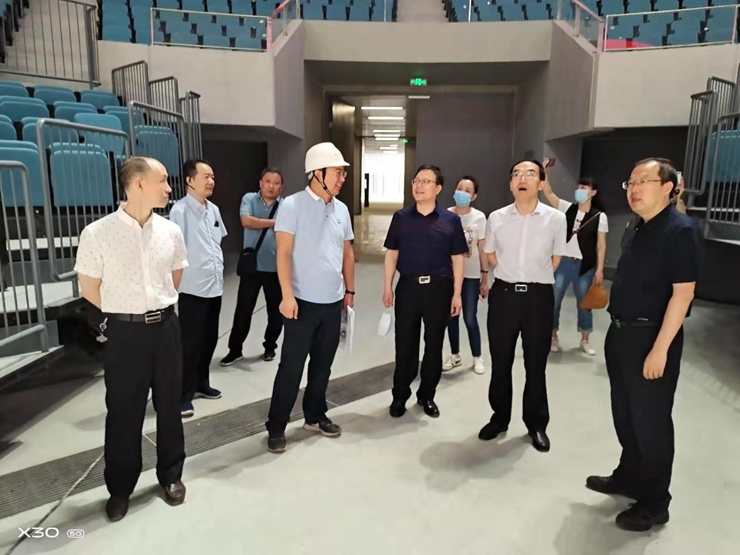 “十四运”执委会副秘书长、残运工作部部长、市残联党组书记、理事长安文中一行考察西安奥体中心“一场两馆”无障碍环境建设