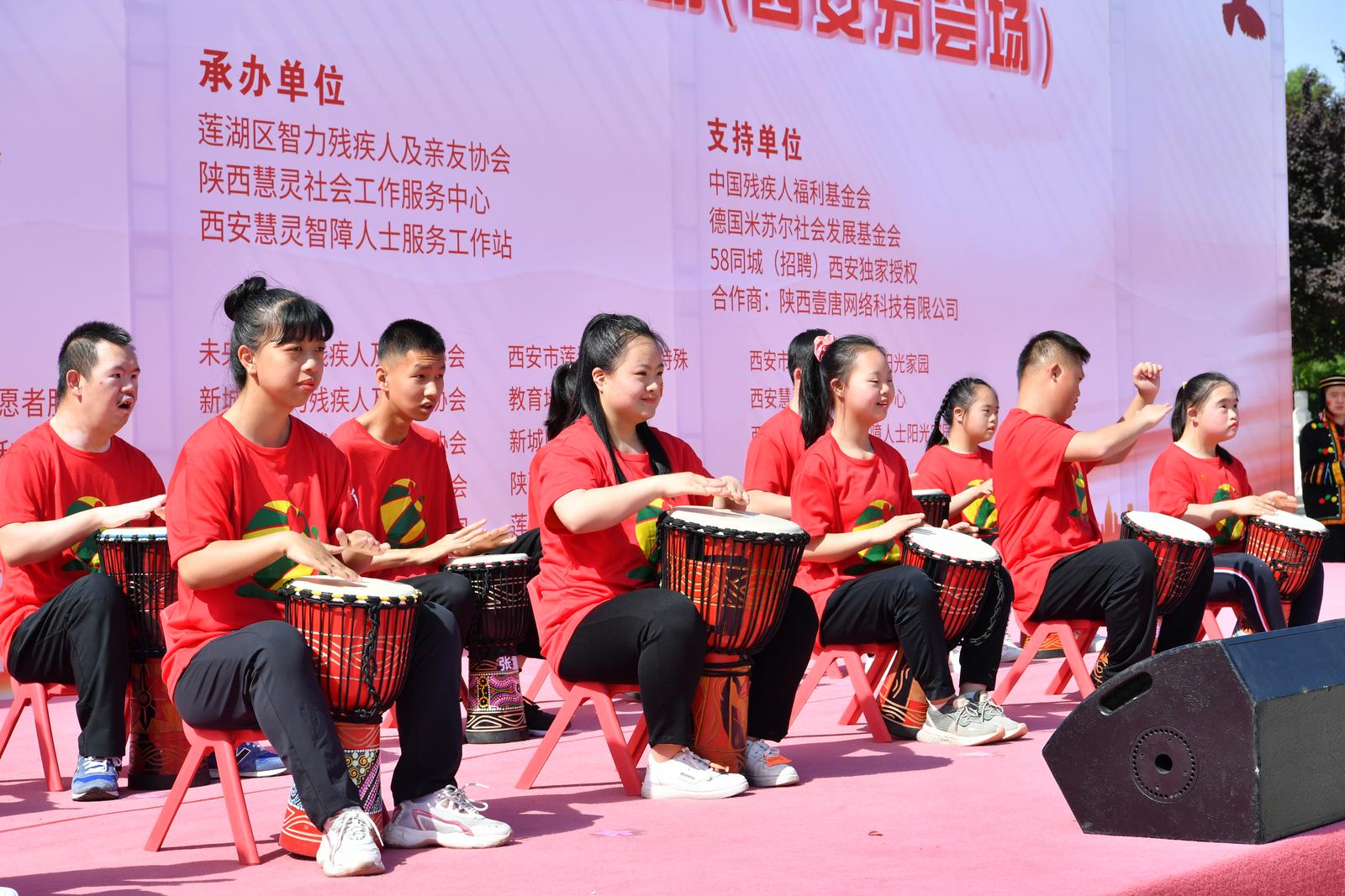 2021年牵着蜗牛去散步——庆祝建党100周年专题活动在汉城湖景区举办