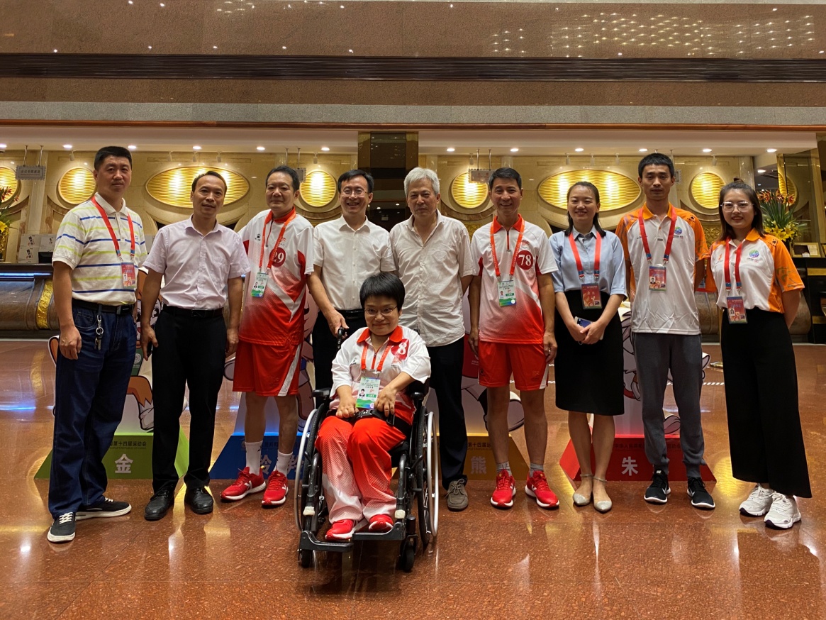 中残联领导看望西安市残疾人火炬手