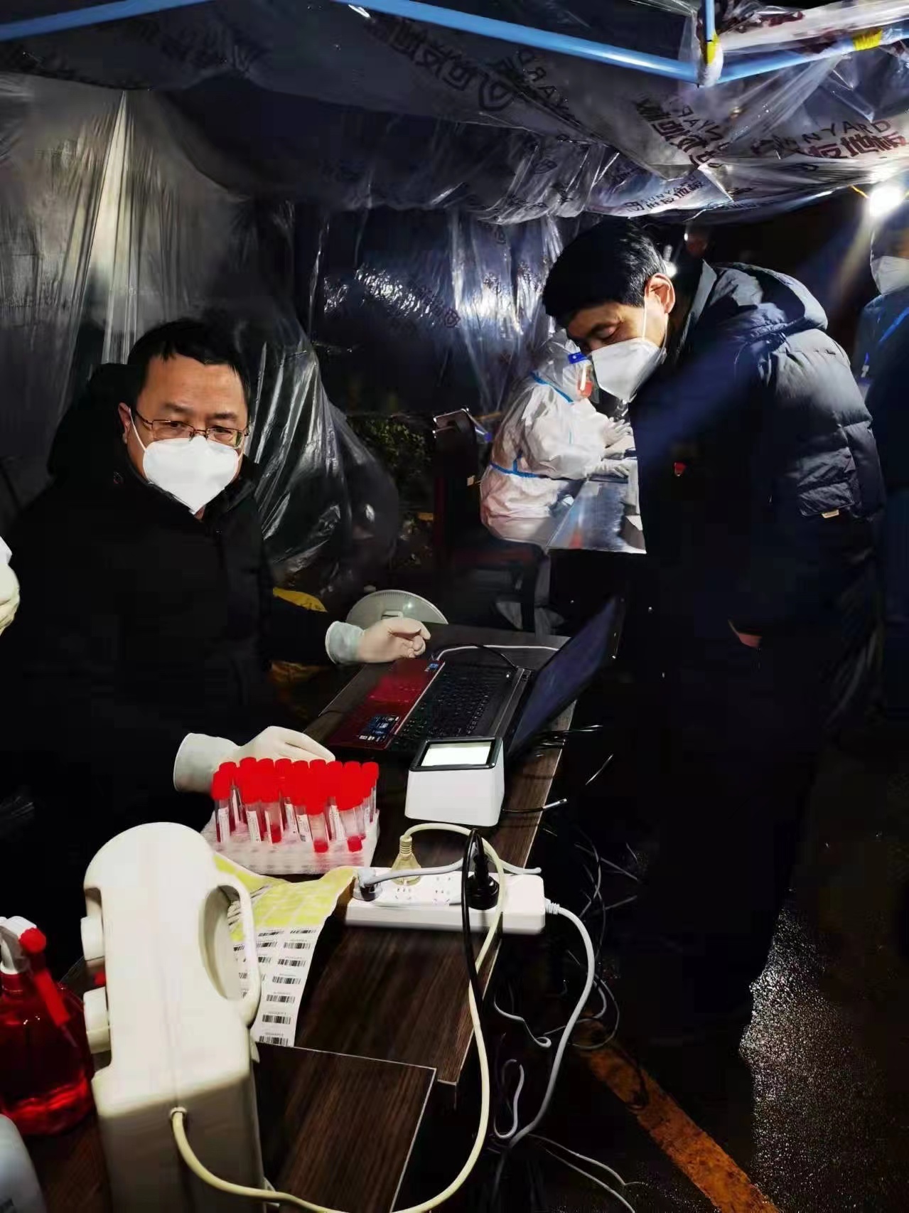 扑下身子 沉入一线 市残联党员先锋队深入开展疫情防控志愿服务工作