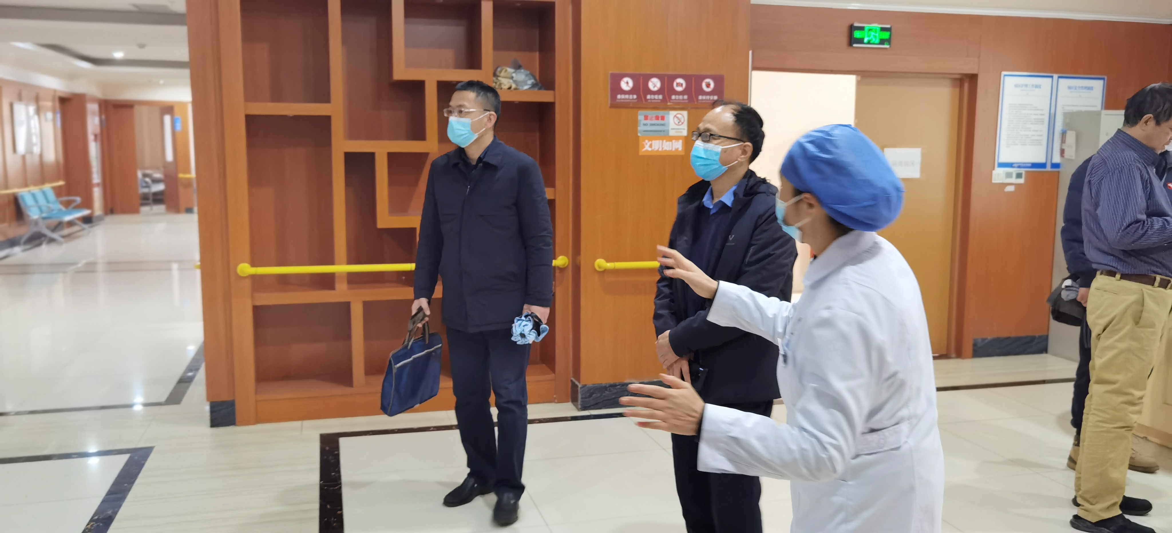 西安市残联二级巡视员尹绪庄走访慰问市级专门协会成员