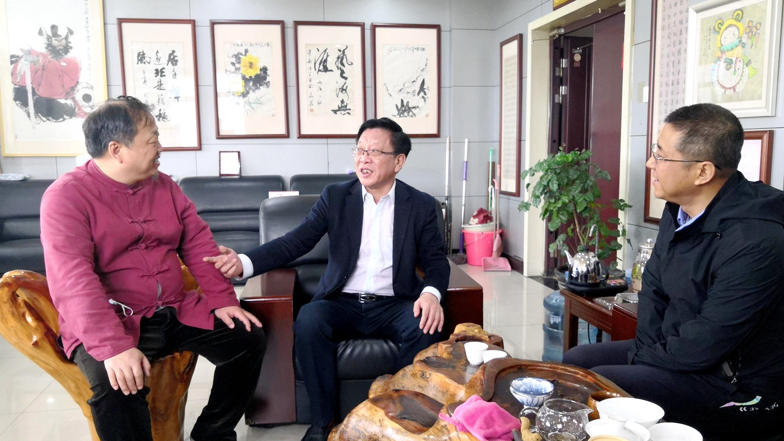 用心用情用力推动残疾人事业高质量发展——赵寅科调研莲湖区残疾人工作